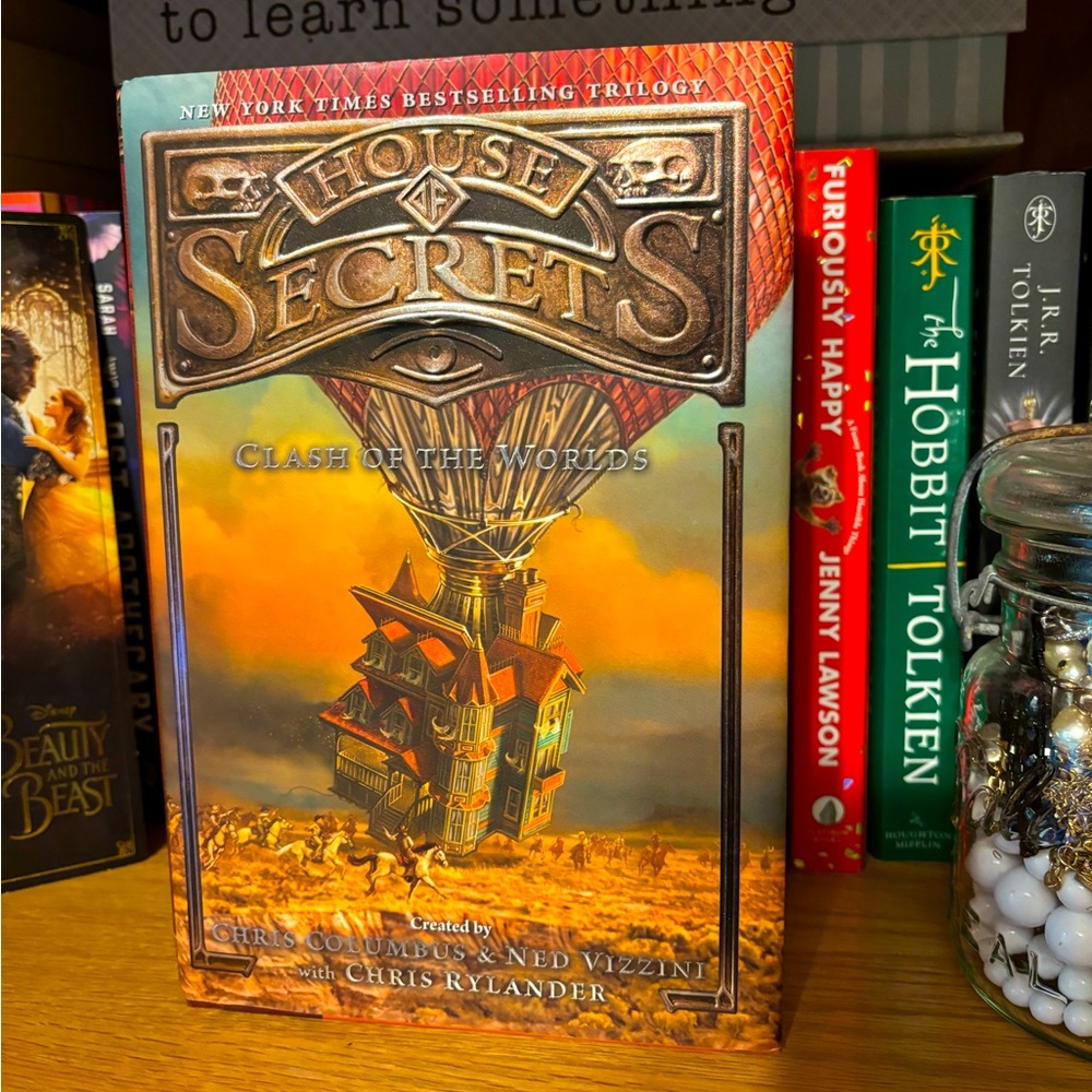 House of Secrets: Clash of the Worlds Book 3 (hardback)